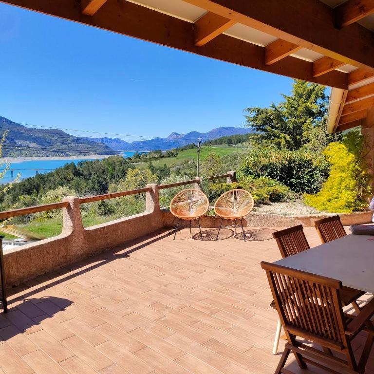 Le Panoramique du Plongeoir - T4 spacieux de 90m2 avec grande terrasse vue sur le lac de Serre Ponçon - Appartement 3 Chambres - 27