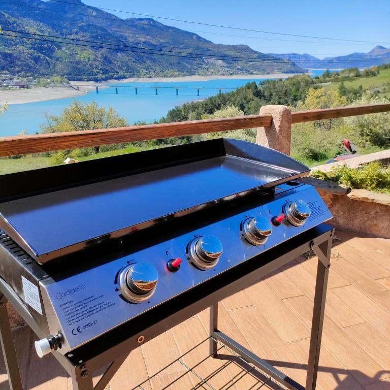 Le Panoramique du Plongeoir - T4 spacieux de 90m2 avec grande terrasse vue sur le lac de Serre Ponçon - Appartement 3 Chambres - 26