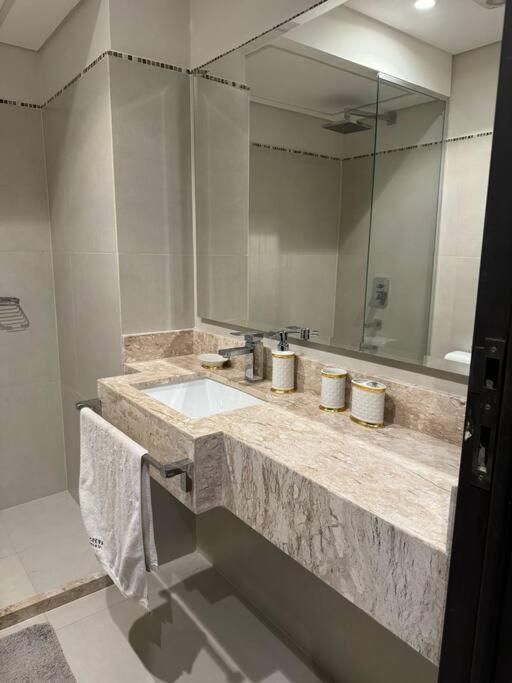 Apto Lujoso, piscina climatizada, jacuzzi, gym Piso 16 - Apartamento de 2 dormitorios - 17