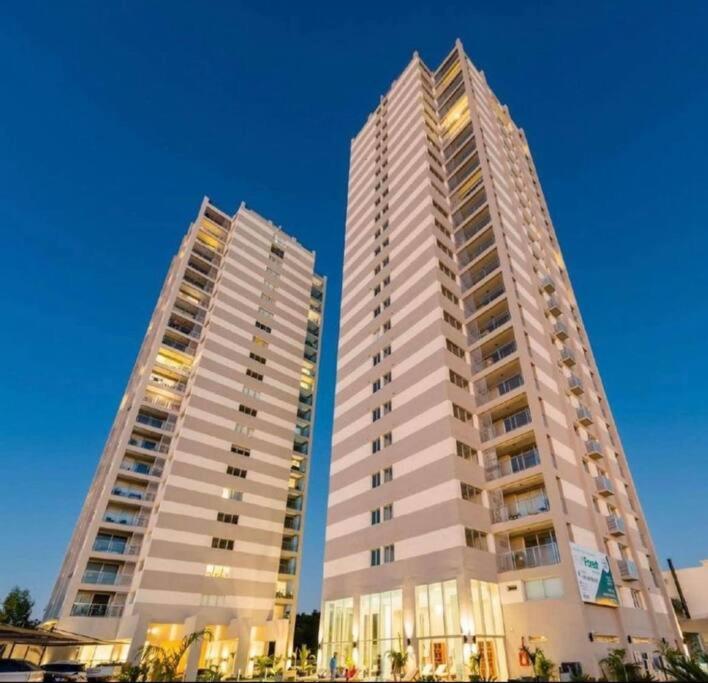Apto Lujoso, piscina climatizada, jacuzzi, gym Piso 16 - Apartamento de 2 dormitorios - 30