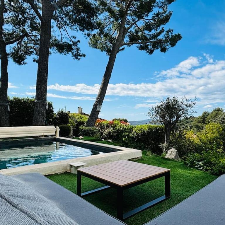 Bastide de charme sous les pins avec piscine - Villa - 10