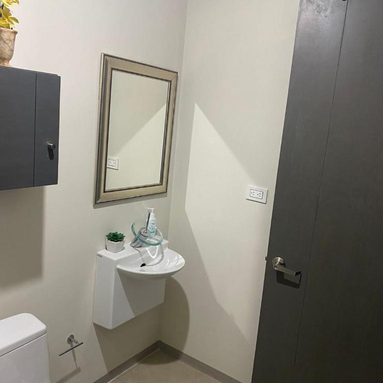 Departamento de Lujo en Chipinque. La mejor vista. - Two-Bedroom Apartment - 13