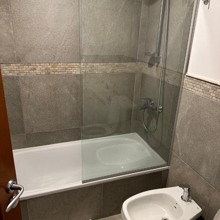 Departamento en Arelauquen con excelentes vistas, San Carlos de Bariloche - Apartamento - 3