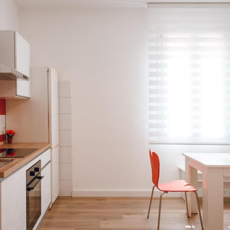 APPARTAMENTO FRONTE MARE, Domus Lumeras - Appartamento con 1 Camera da Letto - 1