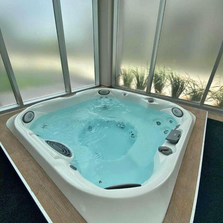 Apto Lujoso, piscina climatizada, jacuzzi, gym Piso 16 - Apartamento de 2 dormitorios - 7