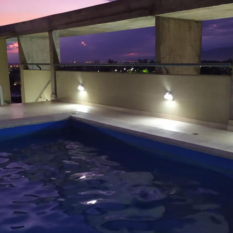 Alquiler Temporario Tucumán Con Cochera Y Pileta - Apartamento de 1 Dormitorio con balcón y vistas a la ciudad - 33
