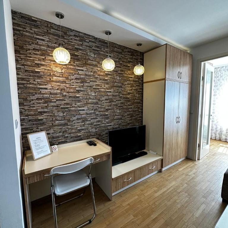 Nevena Belville Apartments - One-Bedroom Apartment - 9
