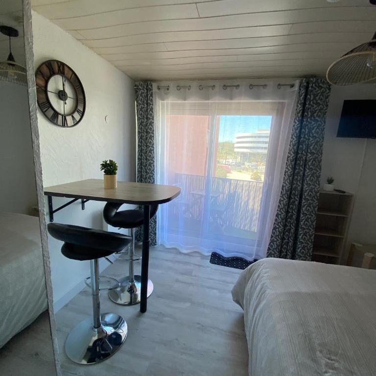 Studio Centre Port avec piscine résidence Port Richelieu - Studio avec Balcon - 3