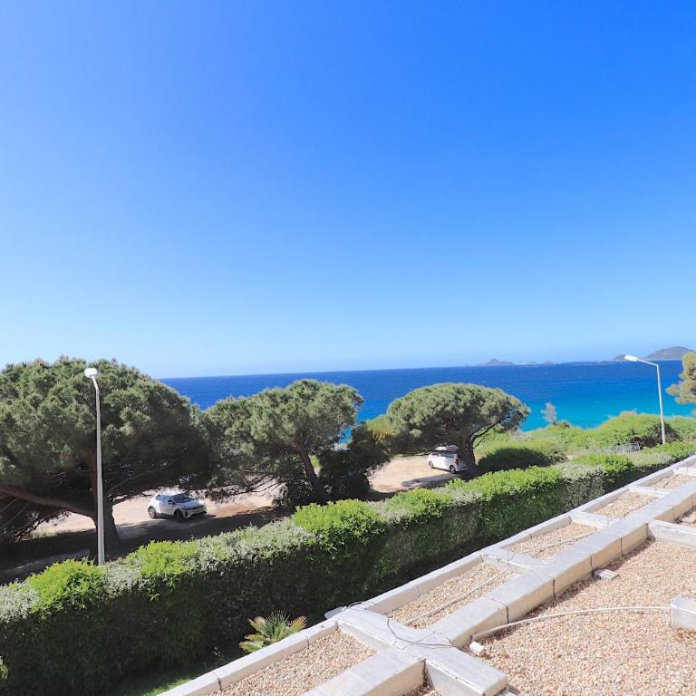T2 avec PISCINE Chauffée - VUE EXCEPTIONNELLE sur la Mer - Parking & Wifi - Plage à 50m - Appartement 1 Chambre - 14