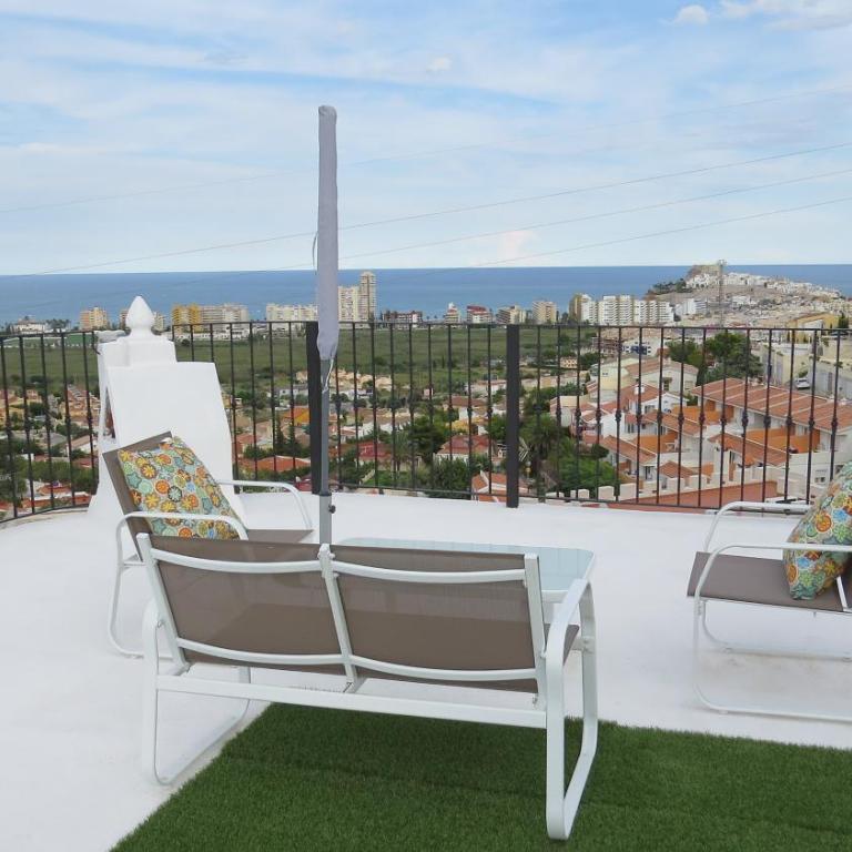 Chalet con vistas al mar - Casa Unifamiliar de 3 dormitorios - 40