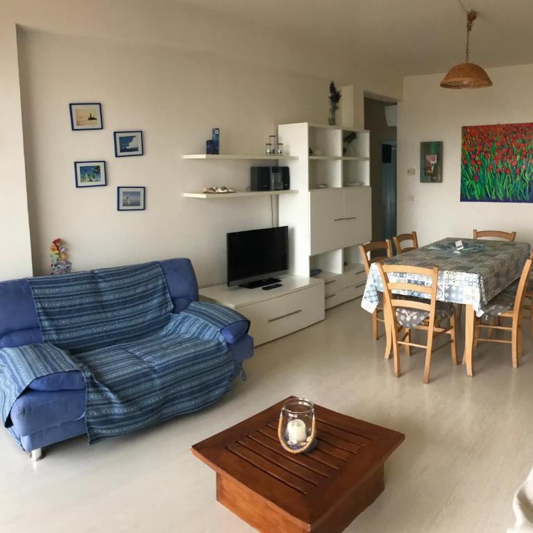 Attico Vista Mare - Appartamento con 2 Camere da Letto - 1