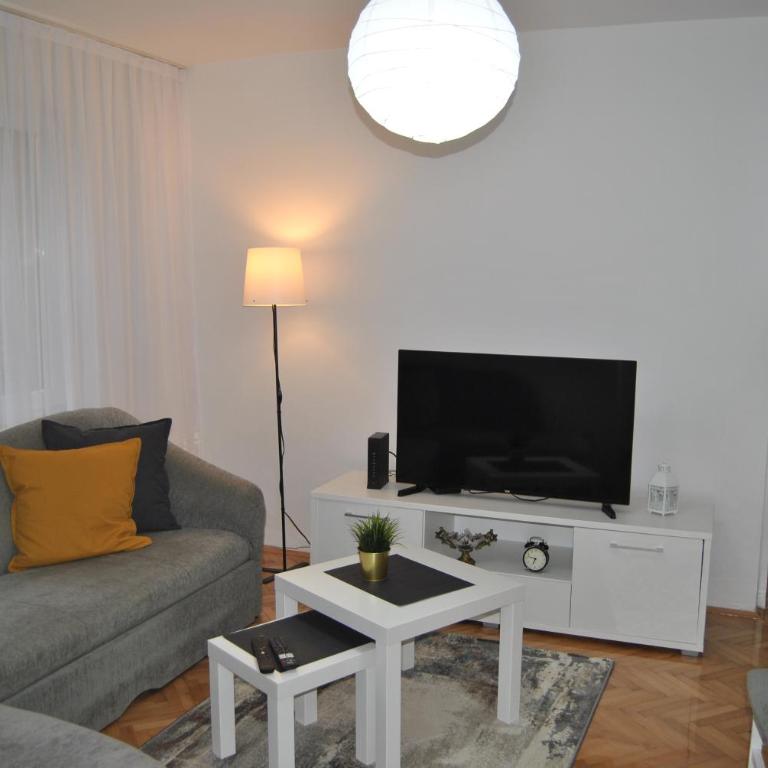 Apartments FAMILY & FRIENDS -free parking - Deluxe Double Studio - 12