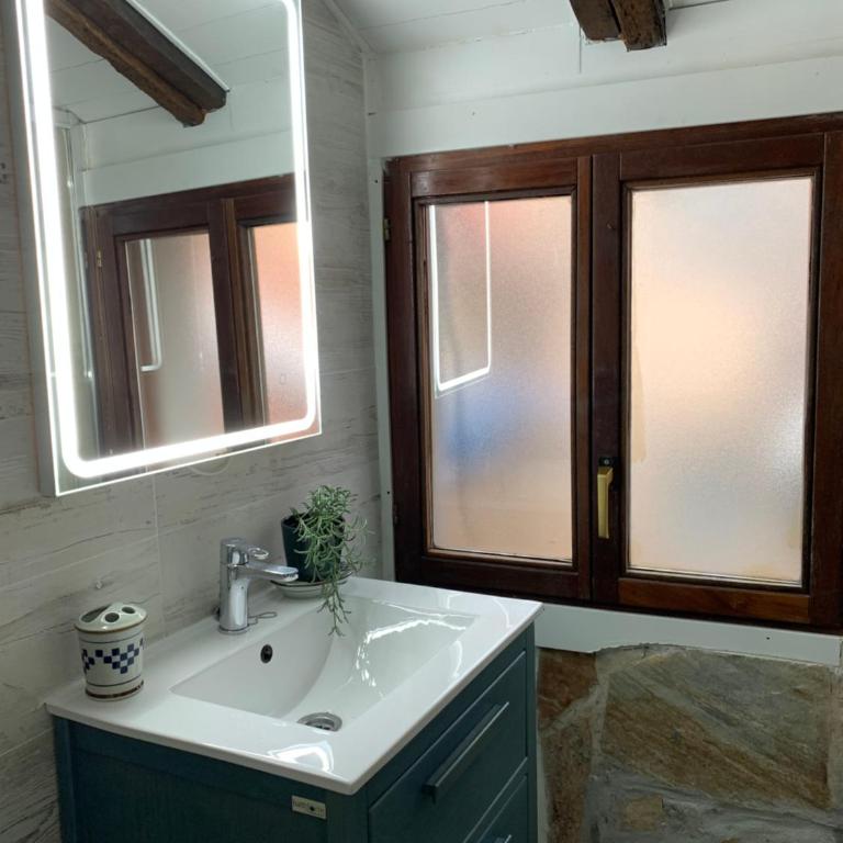 Precioso ático en Casco Viejo - Habitación Doble con baño compartido - 9