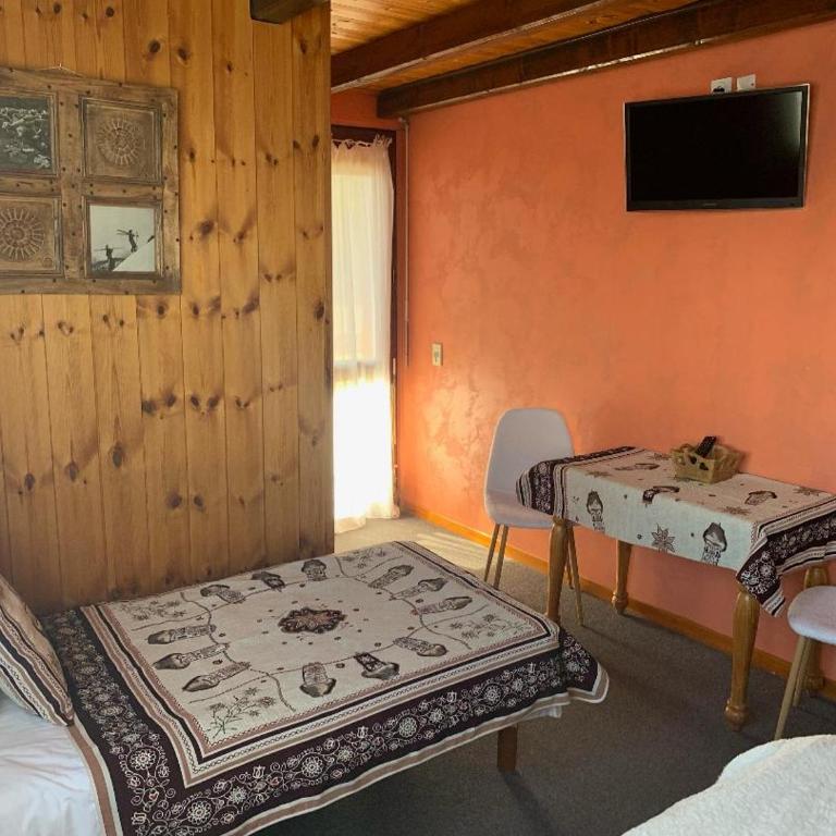 Hotels Les Catrems & Le Montagnou - Chambre Triple Standard - Les Catrems - 6