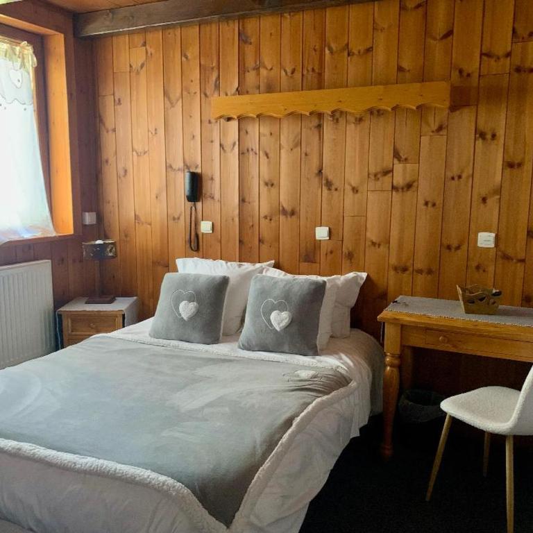Hotels Les Catrems & Le Montagnou - Chambre Double Standard - Les Catrems - 1