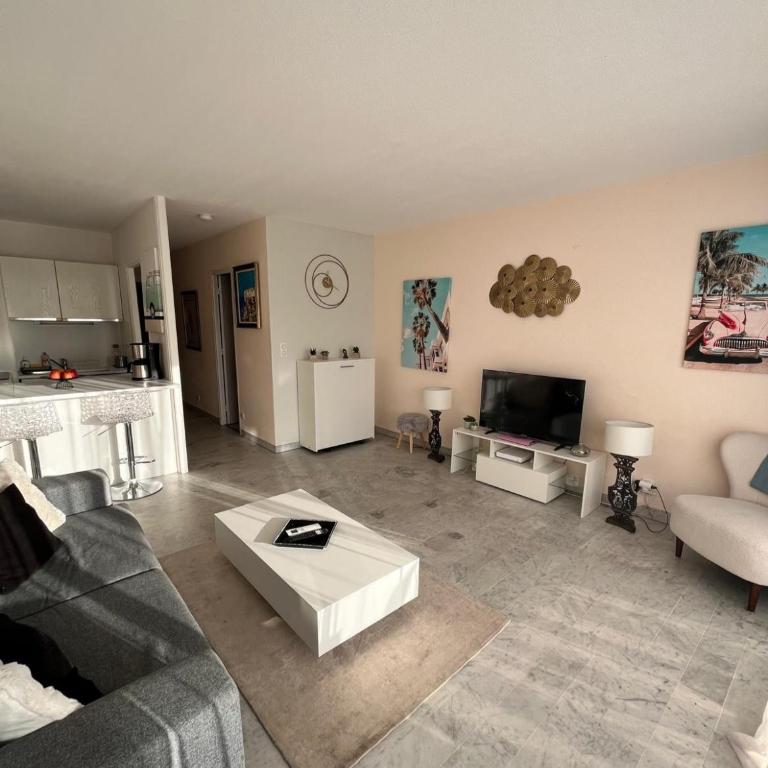 Grand studio localisation idéale - Studio with Sea View - 5