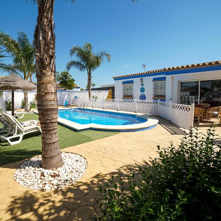 VILLA BANANERA CON PISCINA PRIVADA en CONIL DE LA FRONTERA - Casa de 2 dormitorios - 12