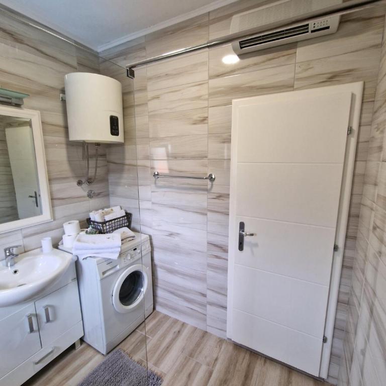 Studio apartmani Milović - Apartman sa 1 Spavaćom Sobom - 8