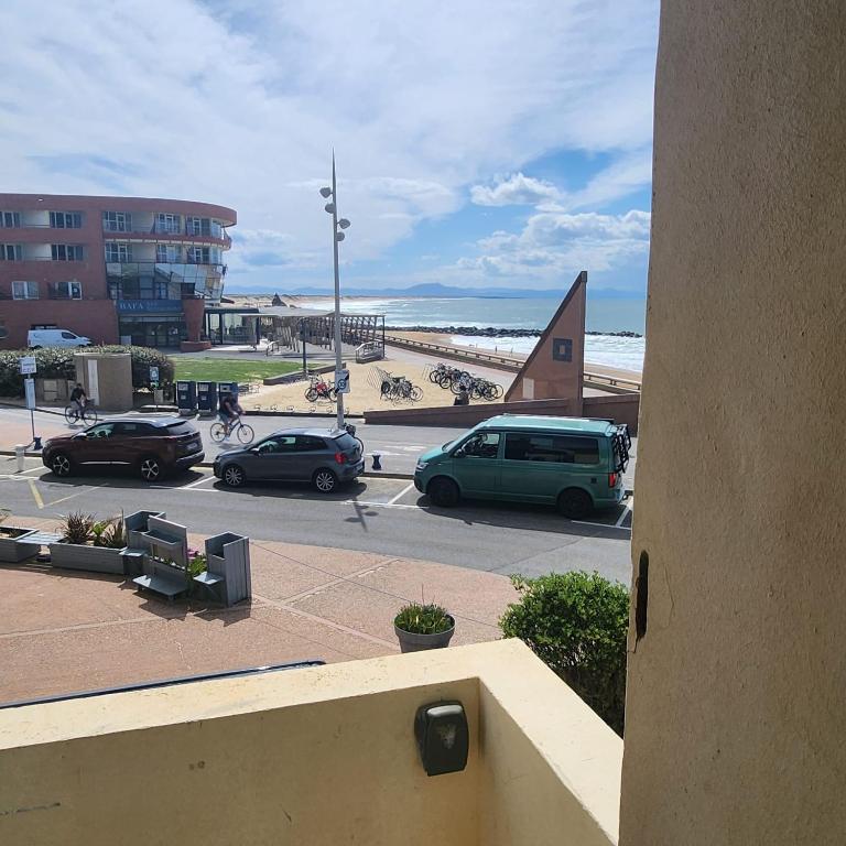 Beach Front Apartment Eljocri - Appartamento - 23