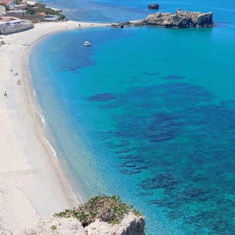 Greta Apartment Tropea - Three-Bedroom Apartment - 56