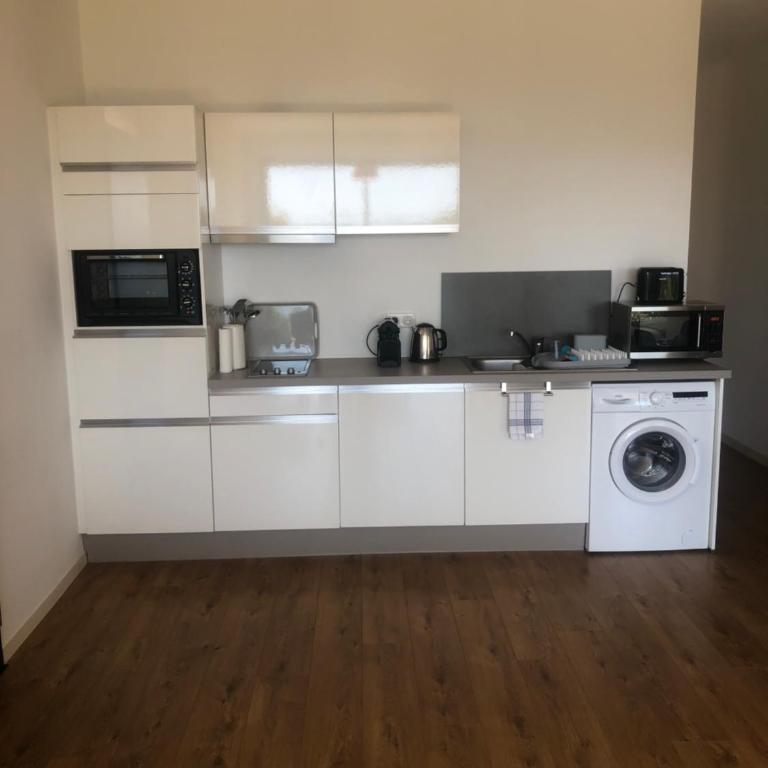 Ajaccio appartement 4 couchages, climatisé a 150m de la plage route des sanguinaires, parking privé - Apartment mit 2 Schlafzimmern - 45