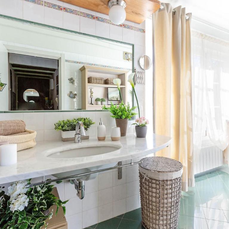 Villa Ester, a Stylish Farmhouse on the Hills - Villa con 3 Camere da Letto - 55