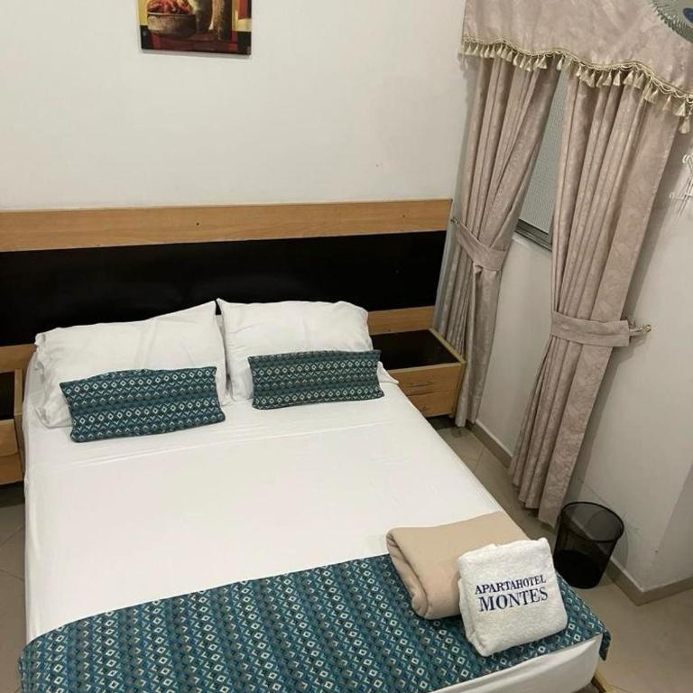 Living Montes - Deluxe Double Room with Bath - 5