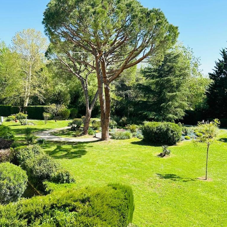 Spacieux 2 chambres 65m2 climatisé au village médiéval entre Nice et Antibes - Appartamento con 2 Camere da Letto, Balcone e Terrazza - 12