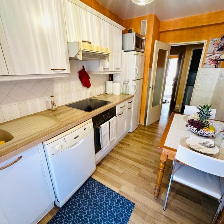 Spacieux 2 chambres 65m2 climatisé au village médiéval entre Nice et Antibes - Appartamento con 2 Camere da Letto, Balcone e Terrazza - 11