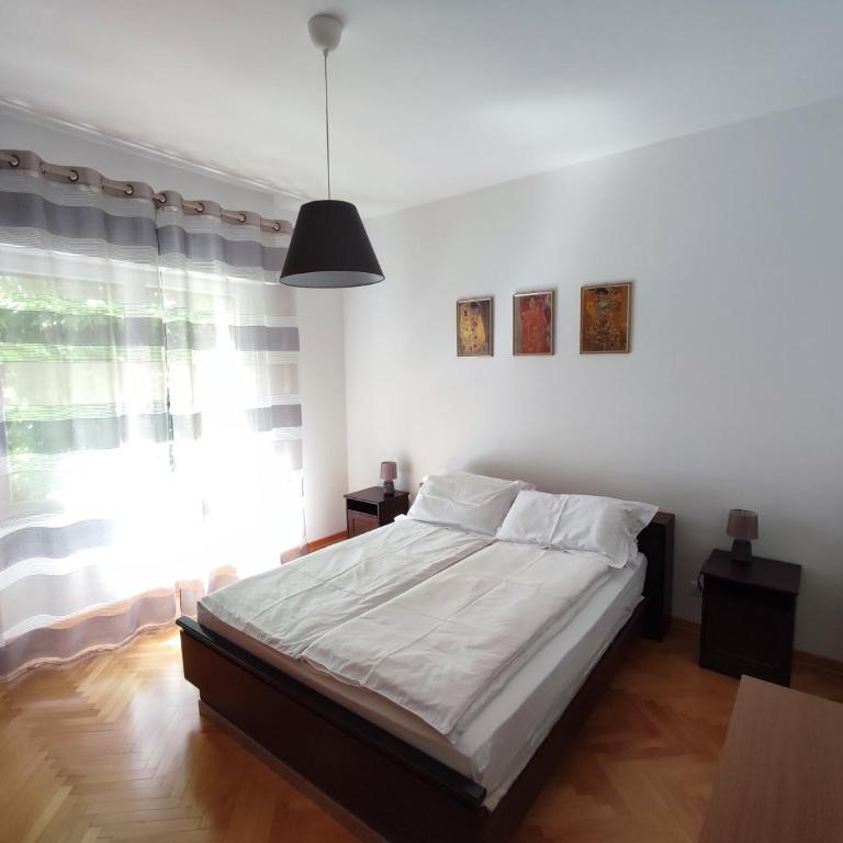 Coretti Rooms - Camera Queen con Bagno in Comune - 2