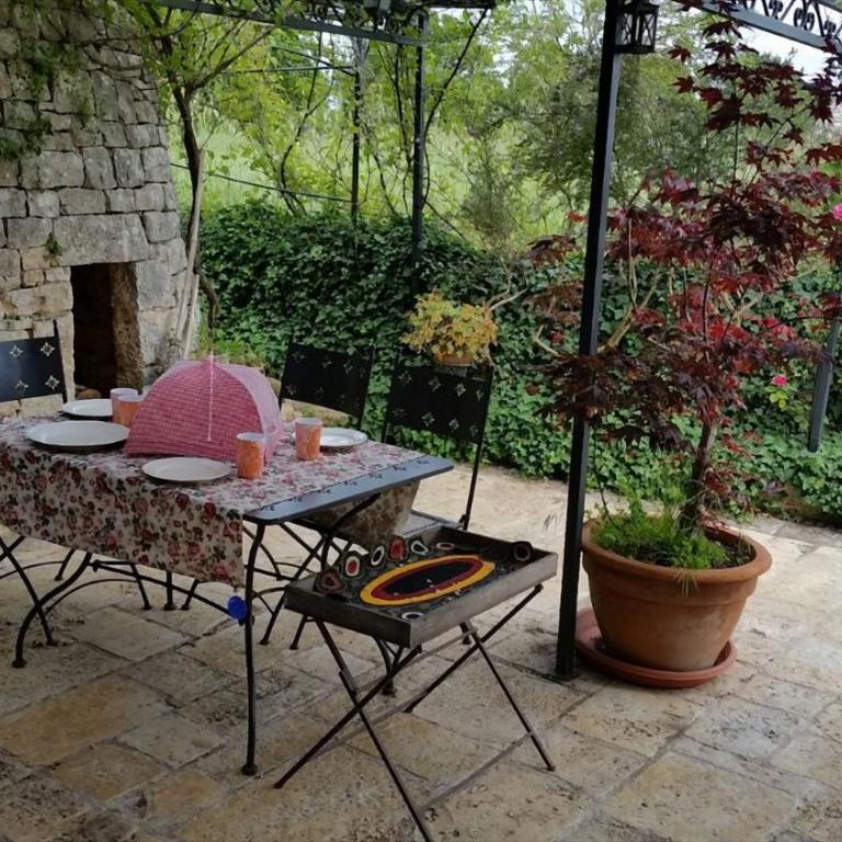 Trullo nel bosco, lungo il sentiero escursionistico ciclabile dell'acquedotto pugliese - Casa Vacanze - 5