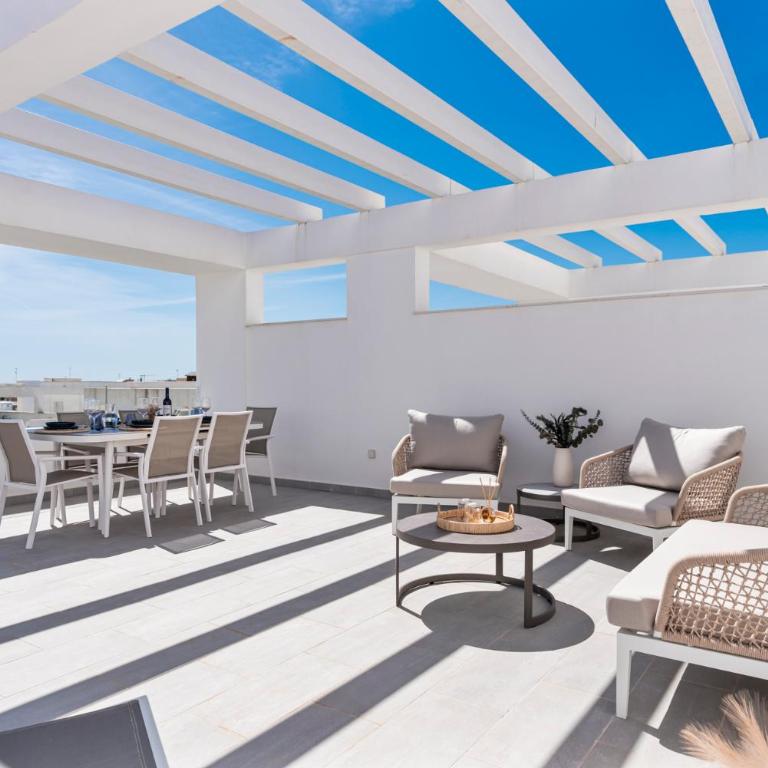 Bella Penthouse Estepona - Two-Bedroom Apartment - 16