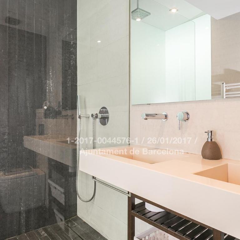 Welcomy Sagrera - Three-Bedroom Apartment - 3
