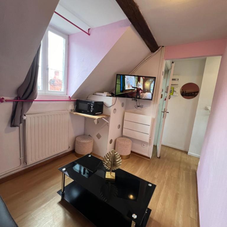 Petit F2 fonctionnel plein centre et proche gare - Appartement 1 Chambre - 1