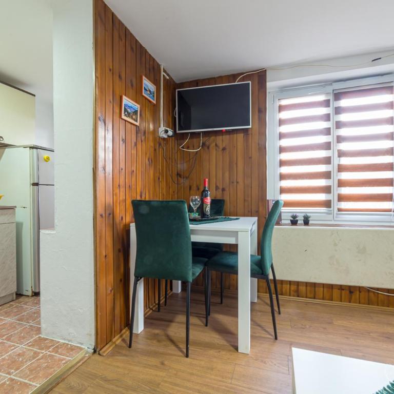 Apartmani LUFT - Vacation Home - 2