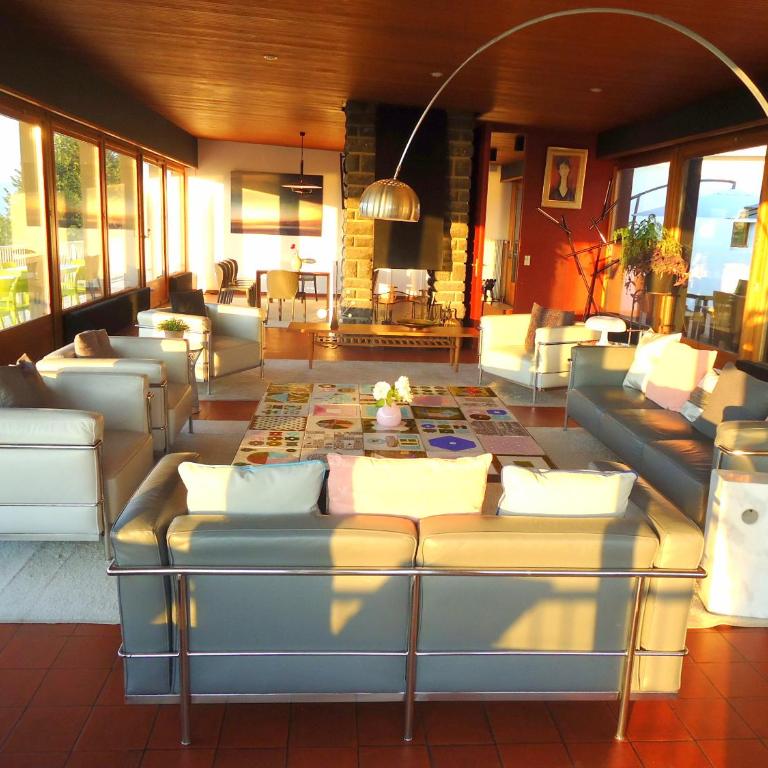 Evian villa with Lake Geneva views in 1960 mid-century modern style - Villa - 2