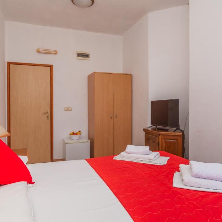 Apartments Atlantis - Double Room with Sea View - 4