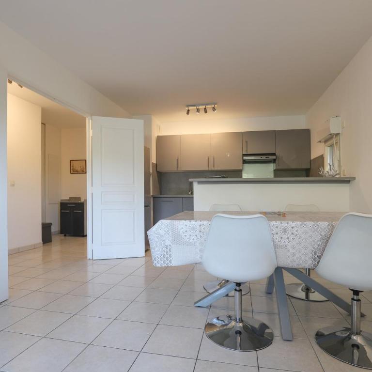 Sweet Apartment in Mandelieu - Pool & tennis court - Apartment - 11