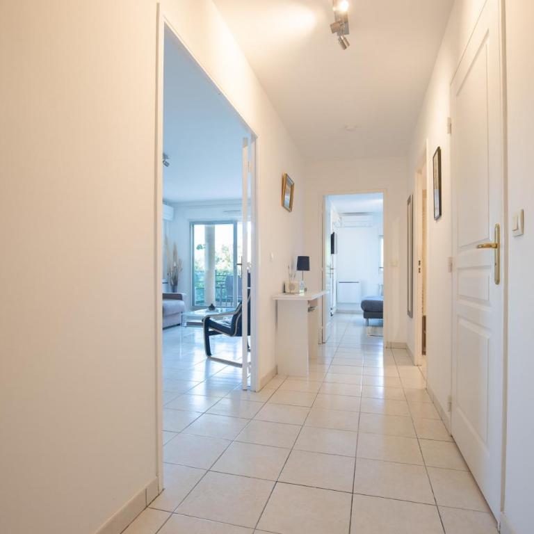 Sweet Apartment in Mandelieu - Pool & tennis court - Apartment - 16