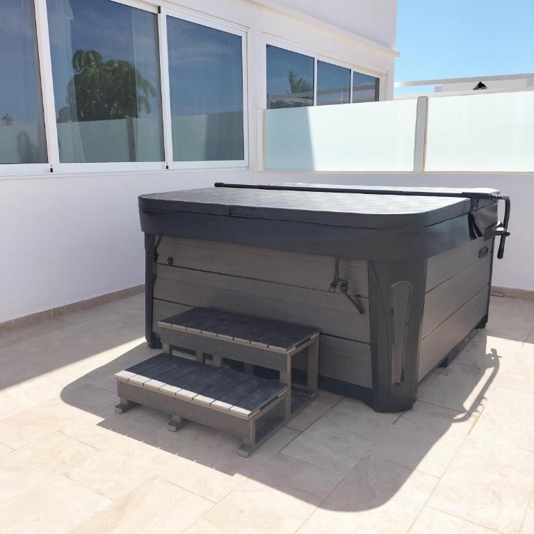 LUXURY RUBICON Jacuzzi y Piscina - Three-Bedroom Villa - 18