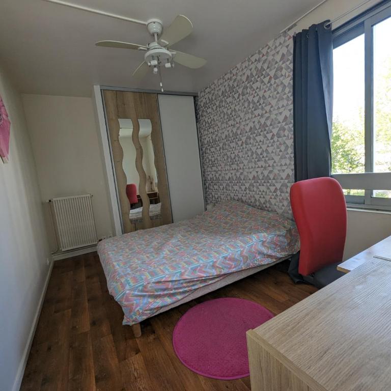Grand Appartement 4 chambres en Face du CHU et de l'Université de Poitiers - Accès rapide Futuroscope en 15 min - Appartement 4 Chambres de Luxe - 4