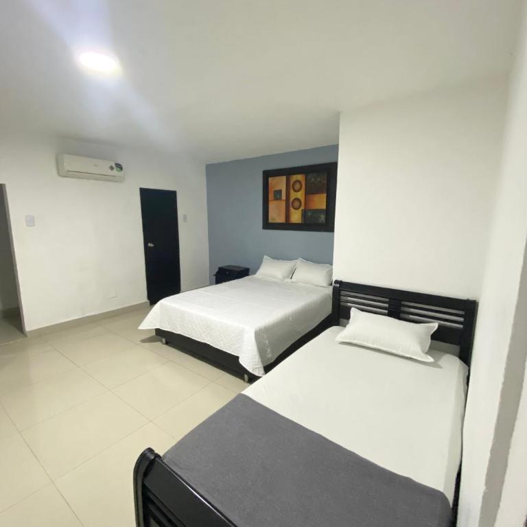 Hotel Estefanía Princess 84 - Habitación Triple Confort - 6