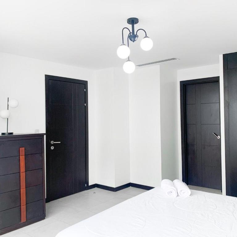 Penthouse en piso alto con vista al río, Guayaquil + PARQUEO - Two-Bedroom Apartment - 18