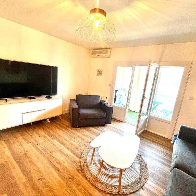 Le Cocon des Flots, Plage à pied et Parking privé - Appartement 1 Chambre Supérieur avec Balcon - 64