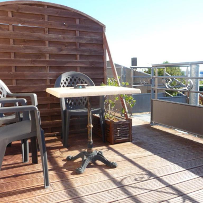 Chambre d'hôte Fleur de Potager - Chambre Triple avec Terrasse - 5