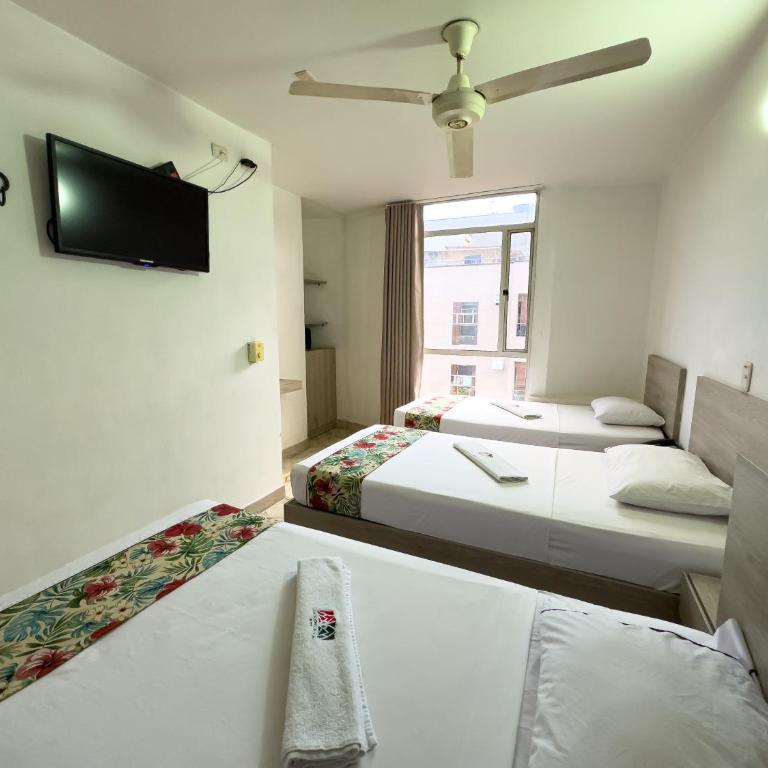 Hotel Macedonia Plaza Medellin - Habitación Triple Estándar - 1