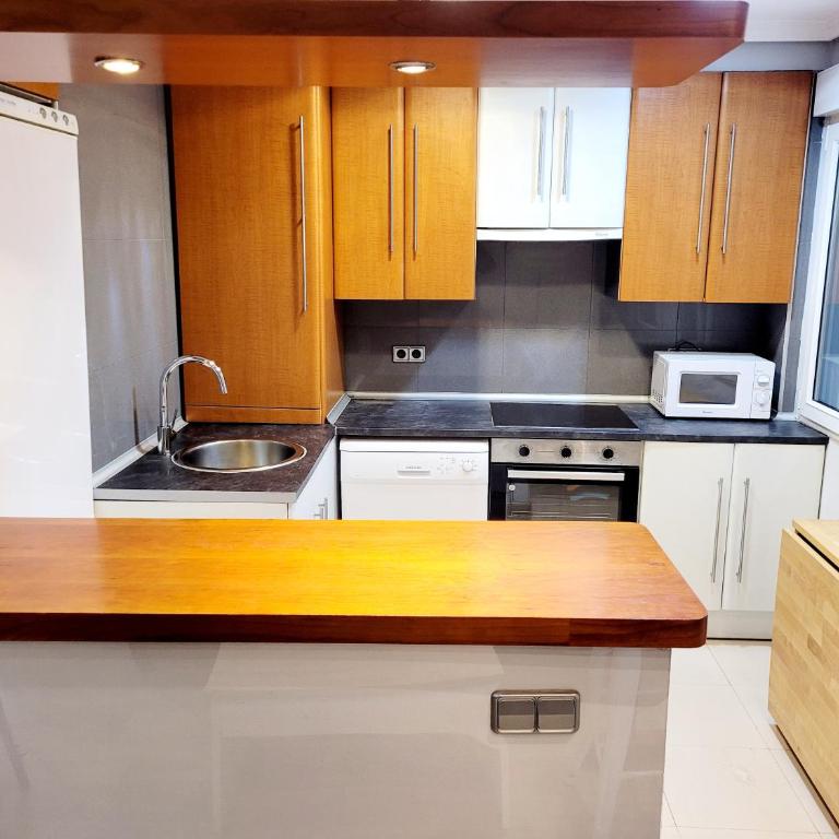 Apto Cimavilla. Wifi gratuito. VUT-827-AS - Apartamento de 2 dormitorios - 11