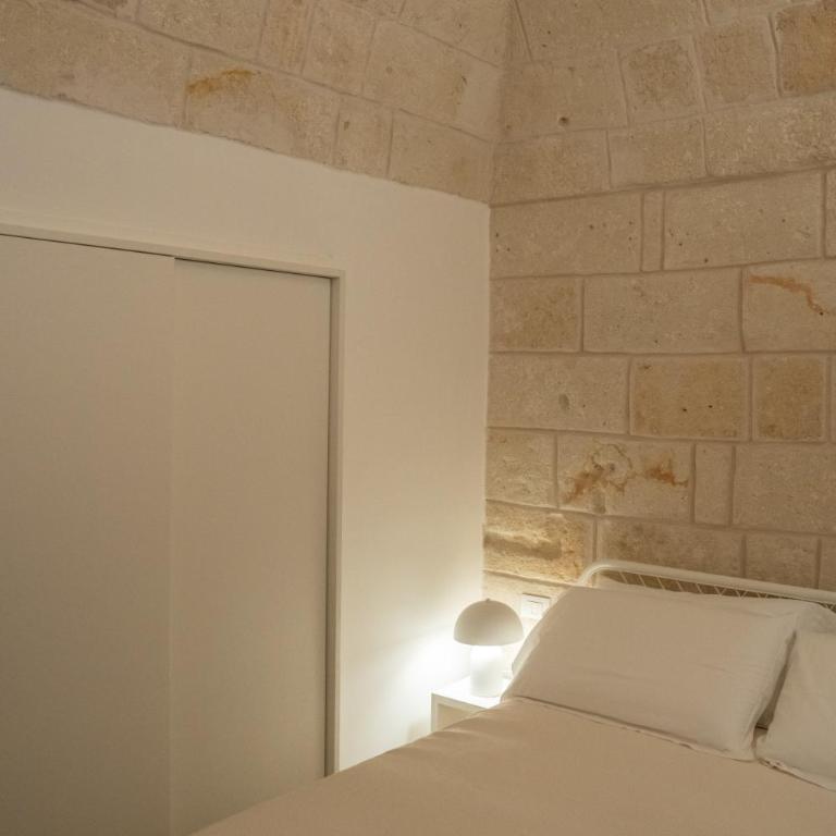 Innesto Rooms - Monopoli - Camera Matrimoniale con Balcone - 8