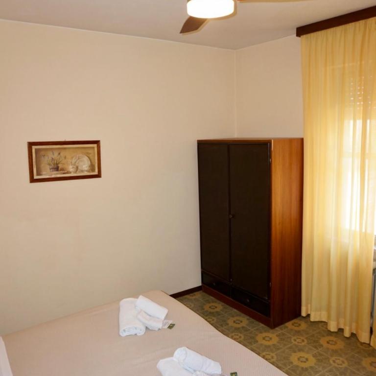 Hotel Diana - Camera Matrimoniale/Doppia con Letti Singoli - 8