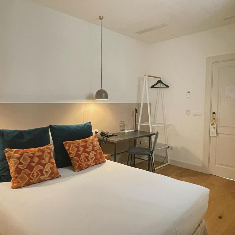VEINTIUNO Emblematic Hotels by Airnest - Habitación Individual Clásica Interior - 4